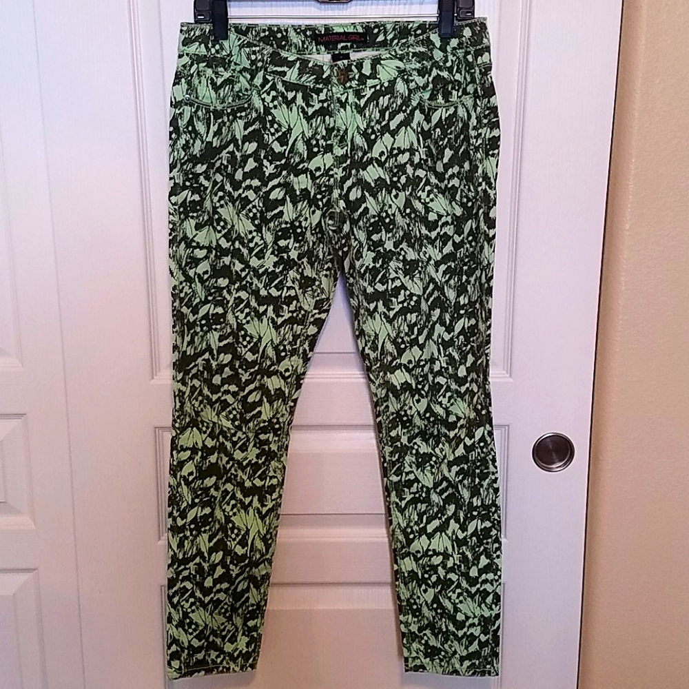 Material Girl mint green/gray abstract design pant